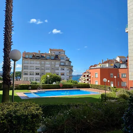 En Con Piscina Apartment